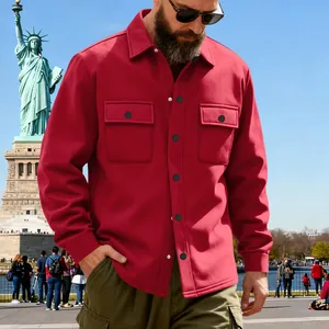 Veste de travail d'extérieur rouge et lourde pour homme avec doublure en polaire.