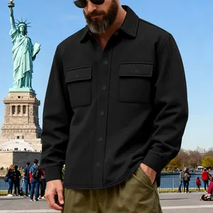 Détail d'une veste de travail thermique pour homme, lourde et doublée en polaire