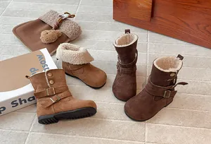 Retro warm winter boots for girls with soft faux fur lining and a foldable design