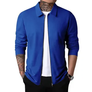 Veste pour homme en maille gaufrée bleue avec fermeture éclair, col revers et coupe slim.