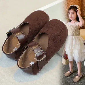 Klassieke bruine suède Mary Jane prinsessenschoenen voor meisjes met zilveren gespband