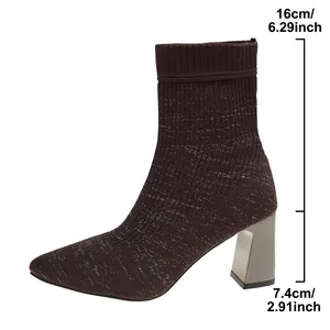 Detailansicht brauner Strick-Sockenstiefel mit 7,4 cm Blockabsatz und 16 cm Schafthöhe