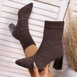 Braune Glitzer-Stricksockenstiefel mit spitzer Zehenpartie und Blockabsatz für den Herbst