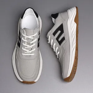 Baskets haut de gamme en cuir de vachette gris pour hommes, design sportif antidérapant