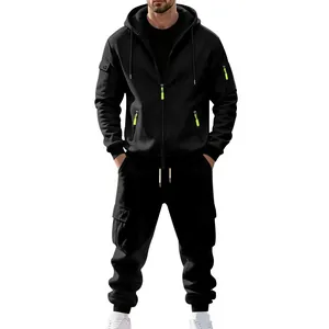 Heren fleece trainingspak met capuchon en cargo broek met neon groene ritsen