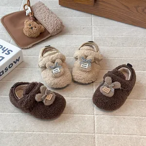 Scarpe di peluche per bambine con orecchie di coniglio e fodera in pile calda per l'inverno