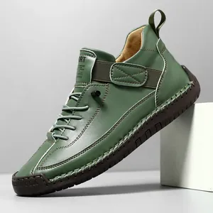 Handgenähte grüne Vintage-Damen-Flachschuhe mit weicher Sohle und Klettverschluss