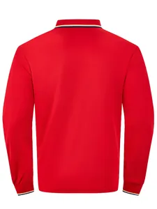 Vue arrière d'un polo à manches longues rouge élégant avec détails de col rayé