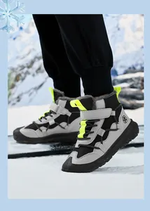 Warme Wintersneaker für Jungen mit dickem Futter und rutschfesten Sohlen im Schnee