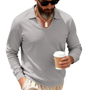 Polo homme gris à manches longues en maille gaufrée lourde avec col en V élégant