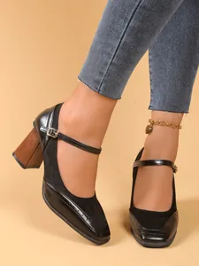 Elegantes zapatos Mary Jane negros con tacón grueso y punta cuadrada para mujer