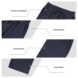 Dettagli ravvicinati di vita, tasche e fondo dei pantaloni sportivi a coste blu pesante