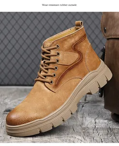 Vue macro détaillée des bottines Martin en cuir marron avec semelle résistante