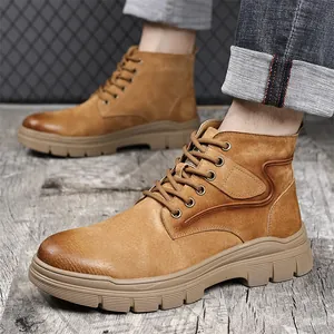Bottines Martin en cuir marron pour homme avec lacets et semelle épaisse