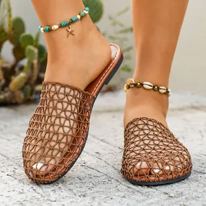 Ciabatte estive da donna in rete marrone traforata stile boho chic per le vacanze
