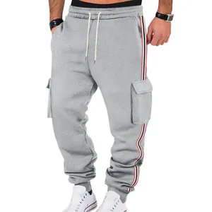 Herren American Fleece-Cargohose in Grau mit Seitenstreifen und Taschen für den Winter
