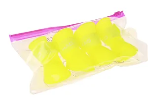 Stivali da pioggia per cani in silicone giallo vivace set di quattro in custodia trasparente