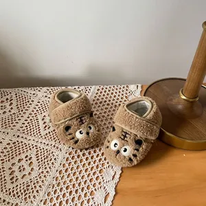 Plush baby pre-walker shoes with tiger design for warm autumn winter comfort