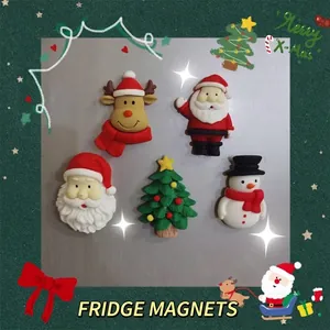 Selezione di magneti 3D natalizi per frigorifero con Babbo Natale, renna e pupazzo di neve