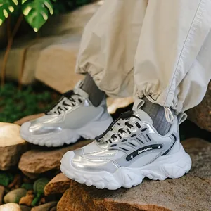 Zapatillas de deporte gruesas de cuero genuino plateado para senderismo al aire libre y casual