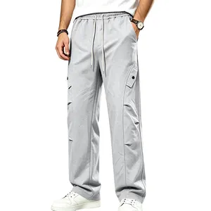 Détails du pantalon cargo gris clair pour homme avec coutures incurvées et poches