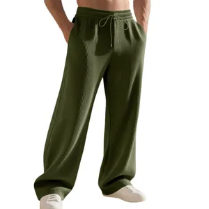 Detailansicht der schweren, olivgrünen, gerippten Hip-Hop-Freizeithose für Herren