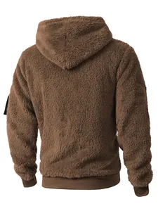 Kuscheliger brauner Herren Fleece-Kapuzenpullover Rückansicht für wohlige Winterwärme