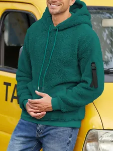 Detailansicht des petrolfarbenen Teddy-Fleece-Hoodies für Herren mit flauschiger Textur