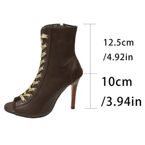Medidas detalladas con tacón de 10 cm y caña de 12,5 cm en un botín marrón con cordones
