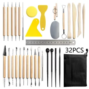 Ensemble d'outils de sculpture sur poterie en bois éponges grattoirs et sac de rangement.