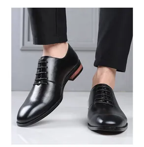 Élégantes chaussures de ville en cuir noir à bout pointu pour hommes, parfaites pour le bureau