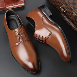 Elegante braune Herren-Lederschuhe mit Schnürung für Business und Büro