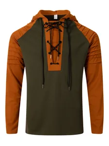 Vue de face du sweat à capuche pour homme avec laçage bicolore
