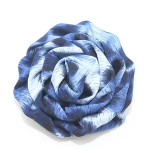Rosa in tessuto con stampa leopardata blu per decorazione di abbigliamento fai-da-te