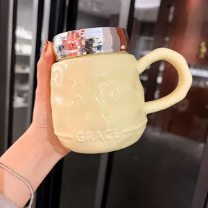 Mug à café en céramique style Ins avec couvercle miroir argenté et un relief chic