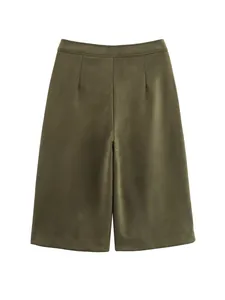 Élégante jupe-culotte taille haute vert olive en suédine douce avec des plis