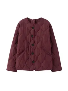Veste matelassée élégante bordeaux pour femme avec col rond et boutons pour l'automne-hiver