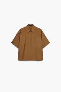 Camicia casual marrone a maniche corte con colletto a rever e taschino sul petto