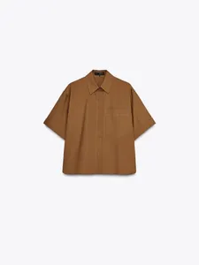 Elegante camicia casual a maniche corte da donna marrone con colletto e taschino sul petto