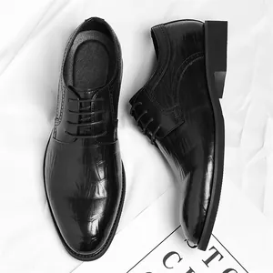 Chaussures Derby élégantes en cuir noir pour hommes avec motif crocodile sophistiqué
