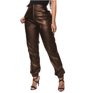 Metallic bruine kunstlederen cargobroek met hoge taille en meerdere zakken