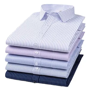 Pile professionnelle de cinq chemises habillées à rayures pour hommes en couleurs assorties