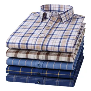 Assortiment de chemises pour hommes en coton gratté épais à manches longues, motifs carreaux et rayures.