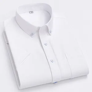 Chemise Oxford blanche à manches courtes pour hommes avec poche poitrine et col boutonné