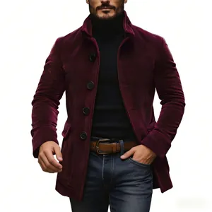 Elegante giacca da uomo in velluto a coste bordeaux con colletto alla coreana