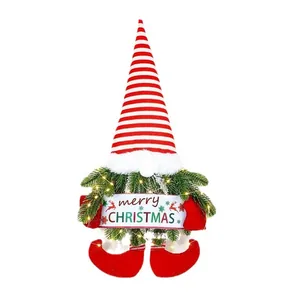 Weihnachtsgnom-Kranz zum Aufhängen mit Merry Christmas Schild für Festdeko