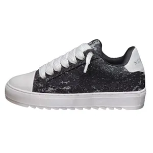 Zapatillas de skate con plataforma para hombre con suela blanca gruesa y tela negra