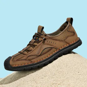 Baskets en mesh marron respirant pour hommes avec semelles en caoutchouc sur sable
