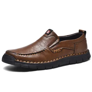 Handgenähte braune Leder-Slipper für Herren mit weicher Sohle und bequemem Slip-on-Design