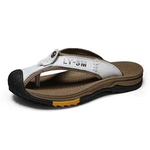 Durable men's genuine leather closed-toe flip-flops with non-slip soles for beach wear
